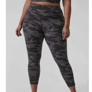 Athleta Ultra High Rise Elation 7/8 Tight in Black Camo